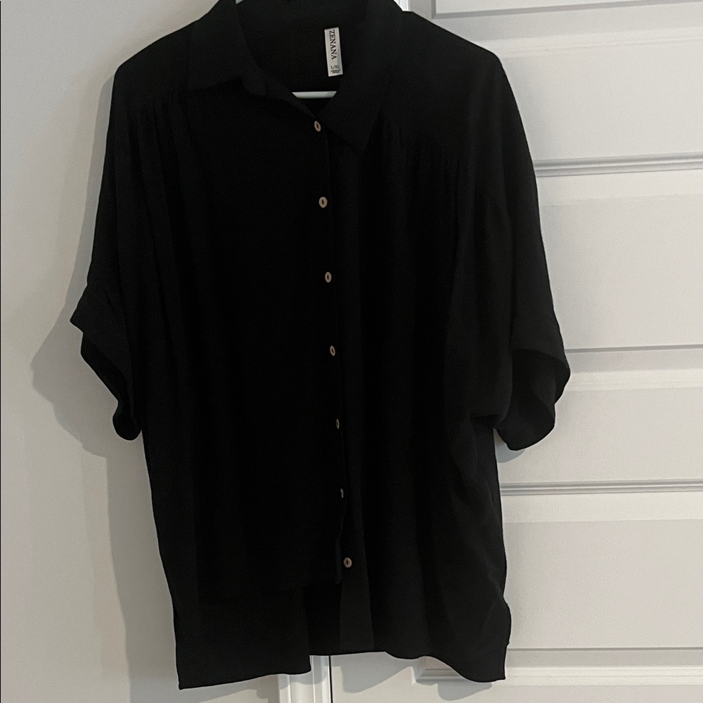 Black Zenana button top